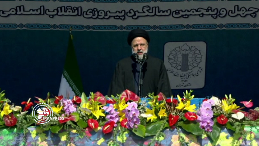Iranpress: En 45 ans de révolution, Iran toujours basé sur une politique ni à l