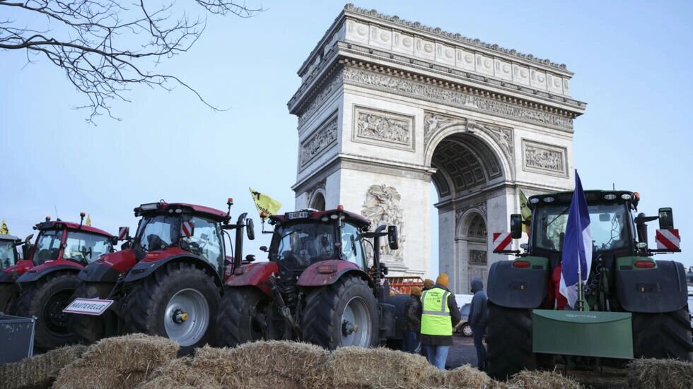 Iranpress: Manifestation des agriculteurs français à Paris