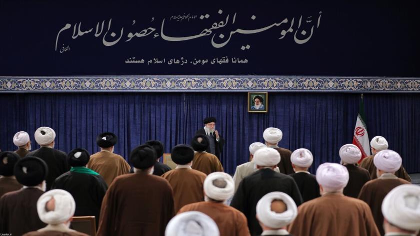Iranpress: Le Guide suprême de l