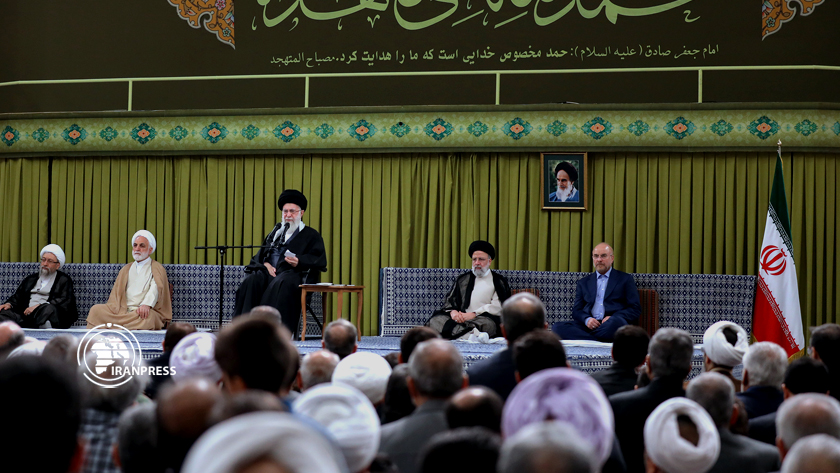 Iranpress: Leader d