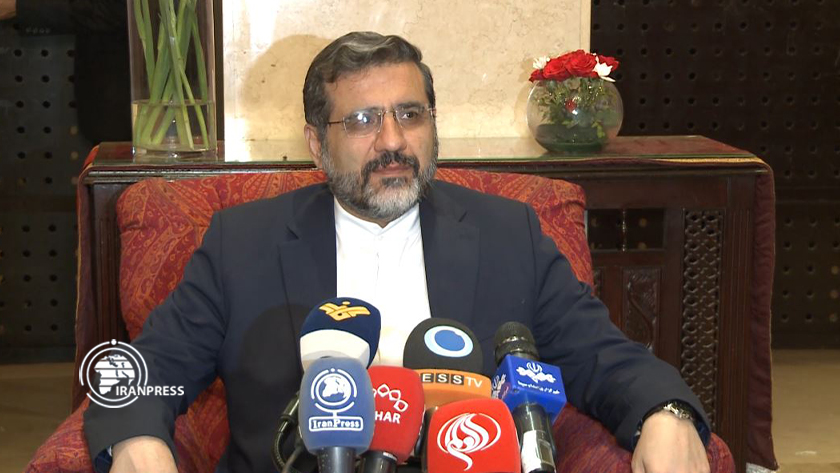 Iranpress: Le ministre de la Culture d