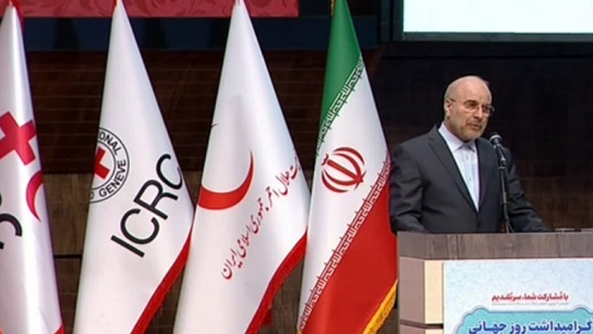 Iranpress: Ghalibaf: Entité humanitaire et divine du Croissant-Rouge au service des populations