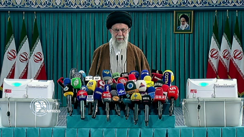 Iranpress: Le Guide suprême de l