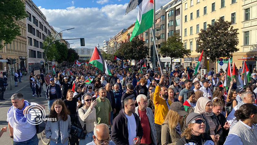 Iranpress: Une marche massive à la capitale d
