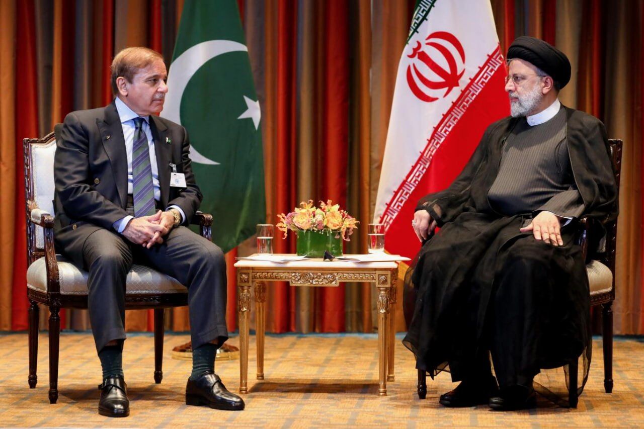 Iranpress: Le Pakistan a annoncé une journée de deuil en hommage au président Raïssi