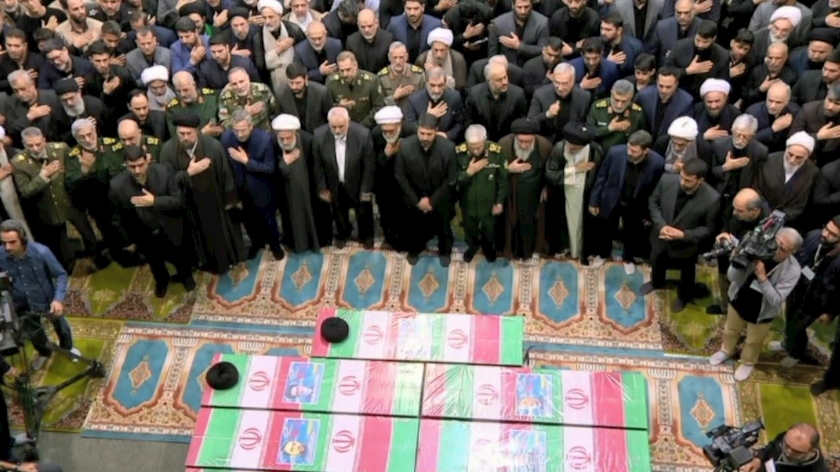 Iranpress: Guide suprême d