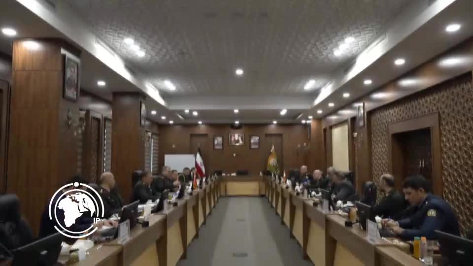 Iranpress: Iran, Turkey Defense Officials Meet in Tehran