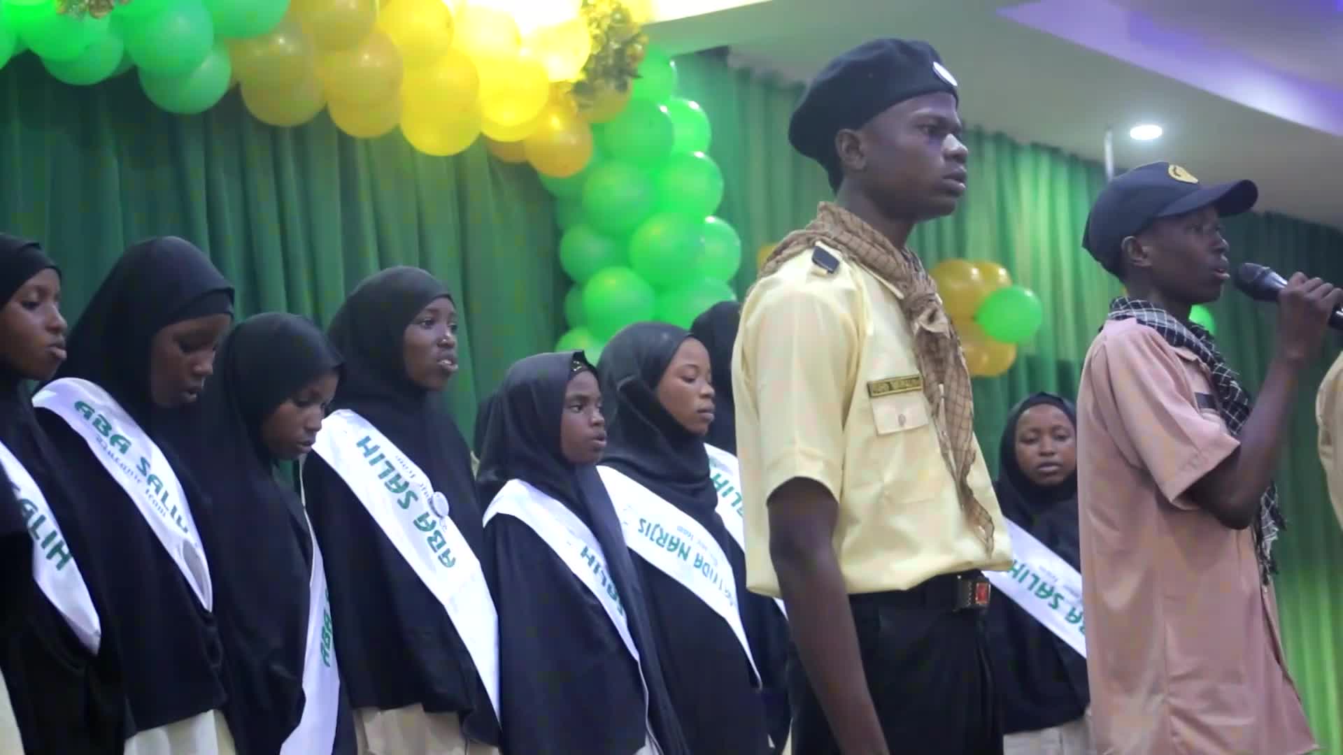 Iranpress: Muslims in Nigeria Mark Birth Anniversary of Imam Mahdi(AS)