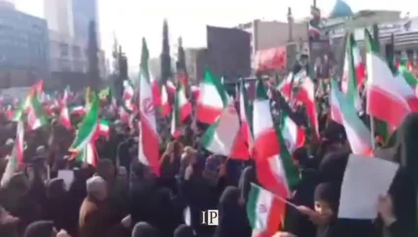 Iranpress: Historic Flood of Devotion: Iranians Pledge Allegiance to New Leader