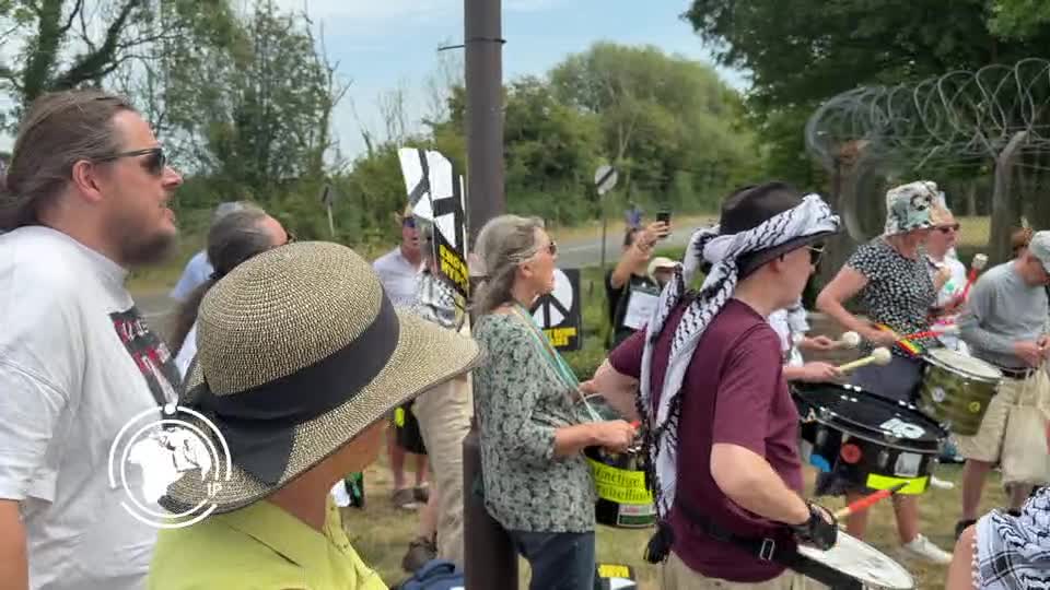 Iranpress: Anti-War Protesters Rally in U.K. Against Iran Bombings