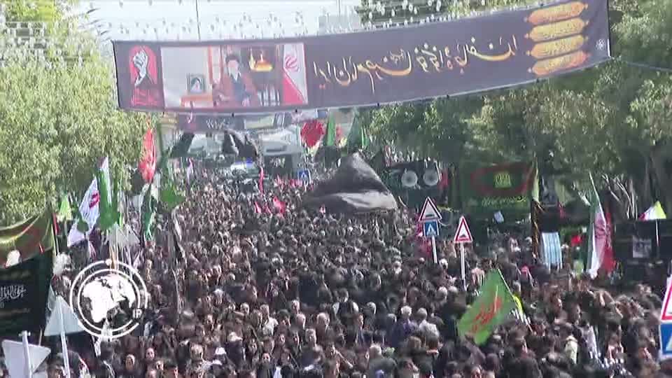 Iranpress: Thousands Mourn Imam Reza (AS) Martyrdom in Mashhad