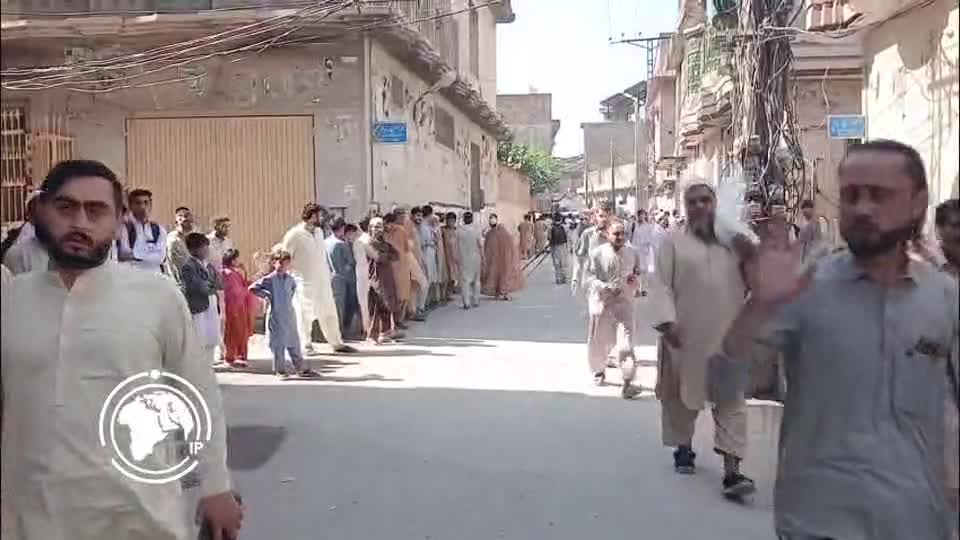 Iranpress: School Roof Collapse In Pakistan Kills 30
