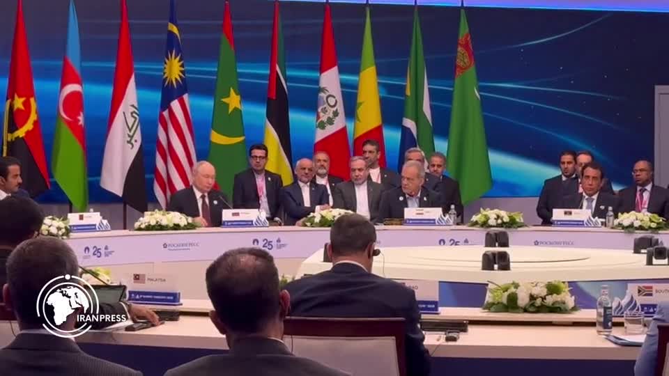 Iranpress: Pezeshkian: U.S. Sanctions and Military Interventions Threaten Global Energy Market