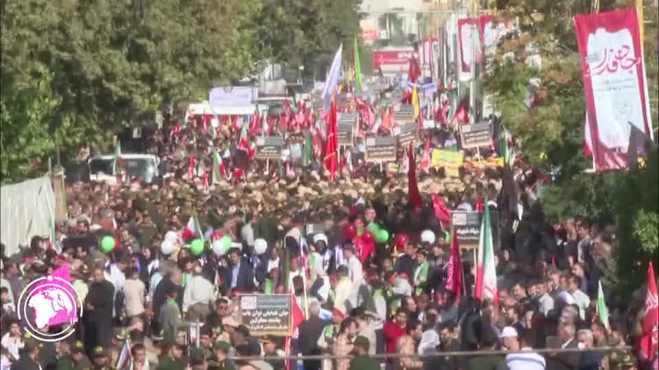 Iranpress: Massive Jan-Fada Parade for Public Unity in Khorramabad